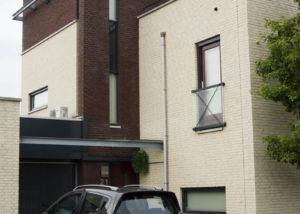 Gevel zandstralen Etten-Leur (eindresultaat)