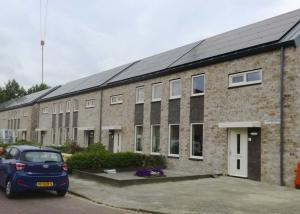 Zonnepanelen reinigen nieuwbouw Halsteren