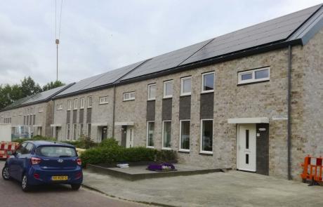 Zonnepanelen reinigen nieuwbouw Halsteren