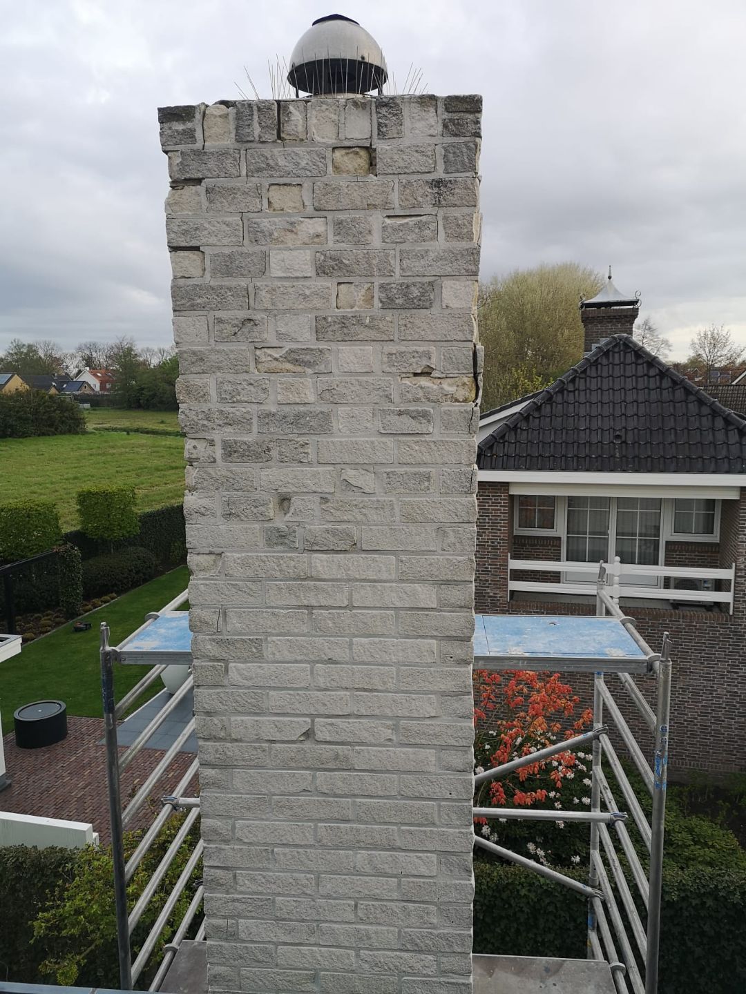 Schoorsteen renoveren Moerdijk VOOR