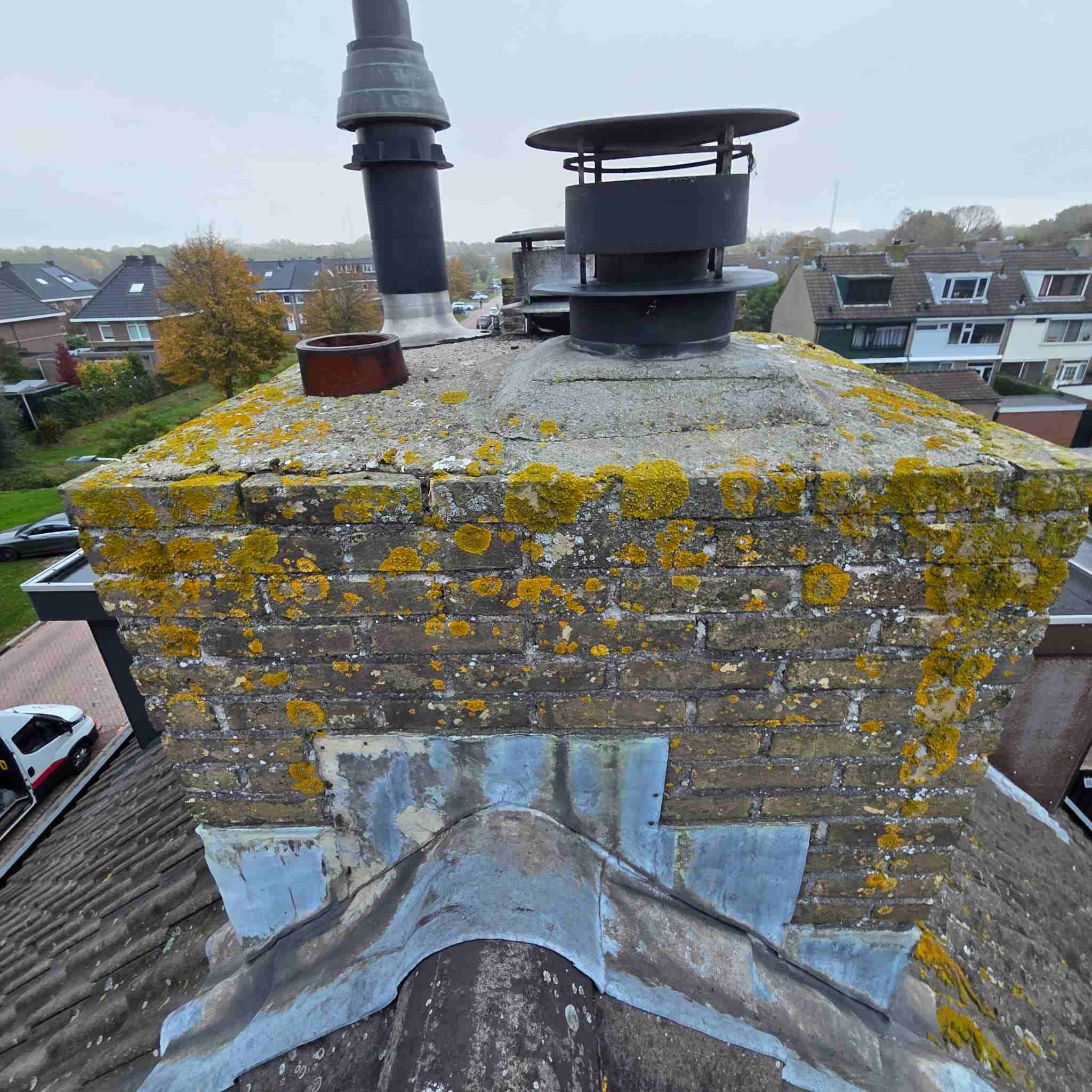 Schoorsteen renoveren VOOR